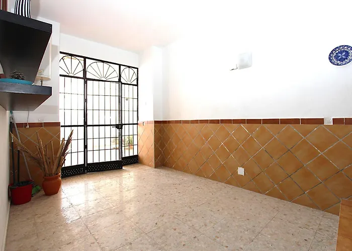 13 Calle Isabel Villa