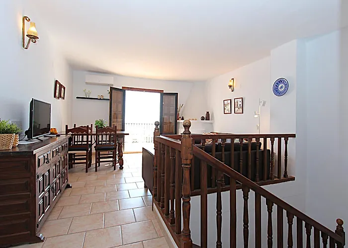 13 Calle Isabel Villa