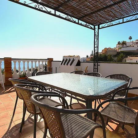 13 Calle Isabel Βίλα *