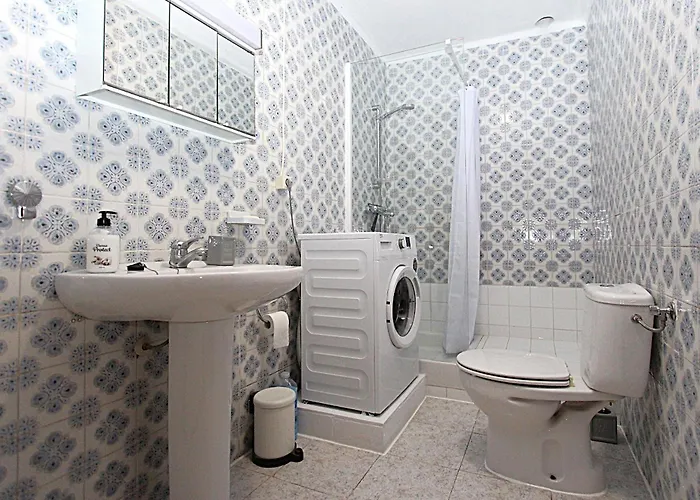 13 Calle Isabel Nerja