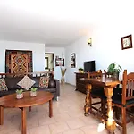 13 Calle Isabel * נרחה